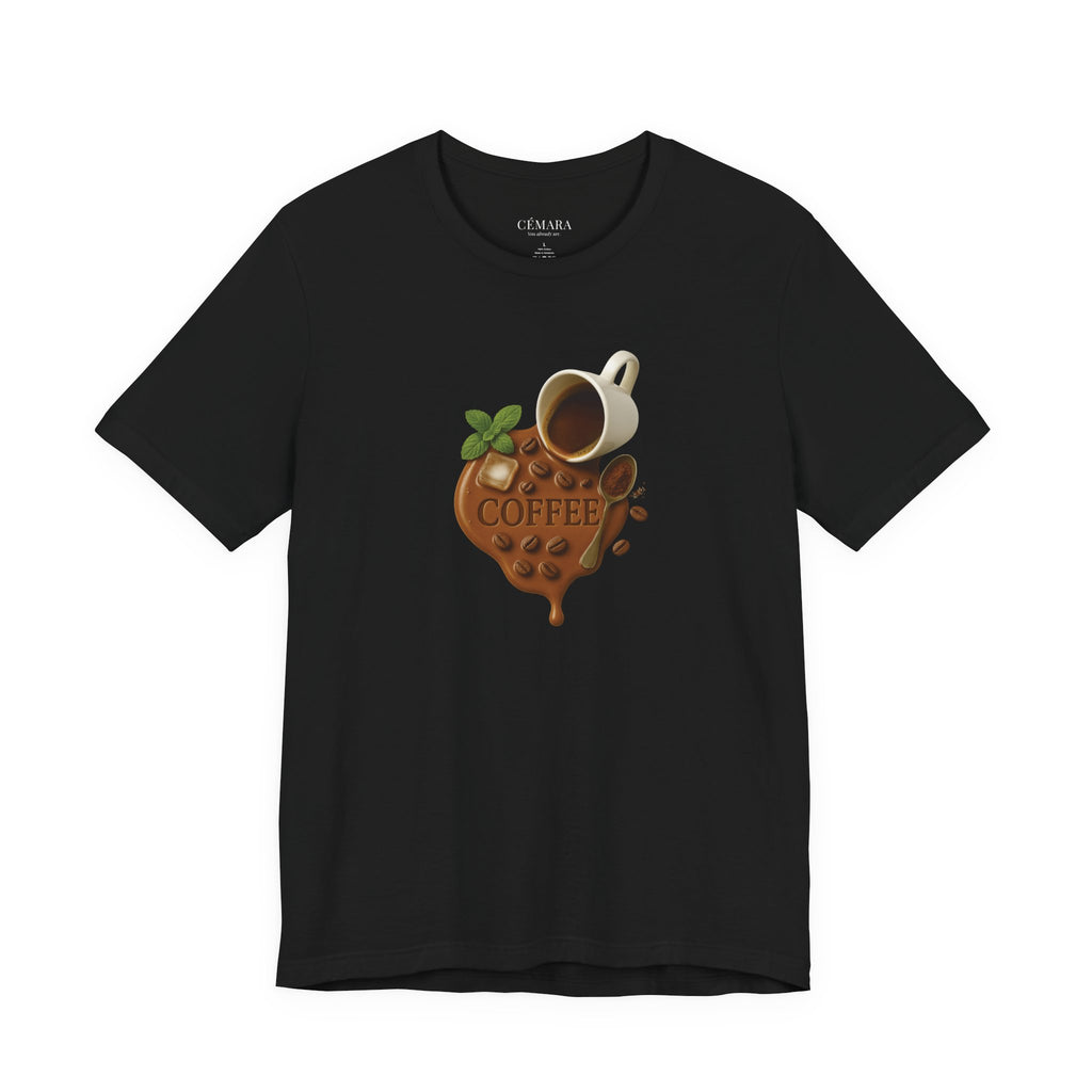 CÉMARA Coffee Shirt Damen schwarz – Frontprint Kaffee mit Bohnen, Eiswürfeln und Tropfen, Statement Design