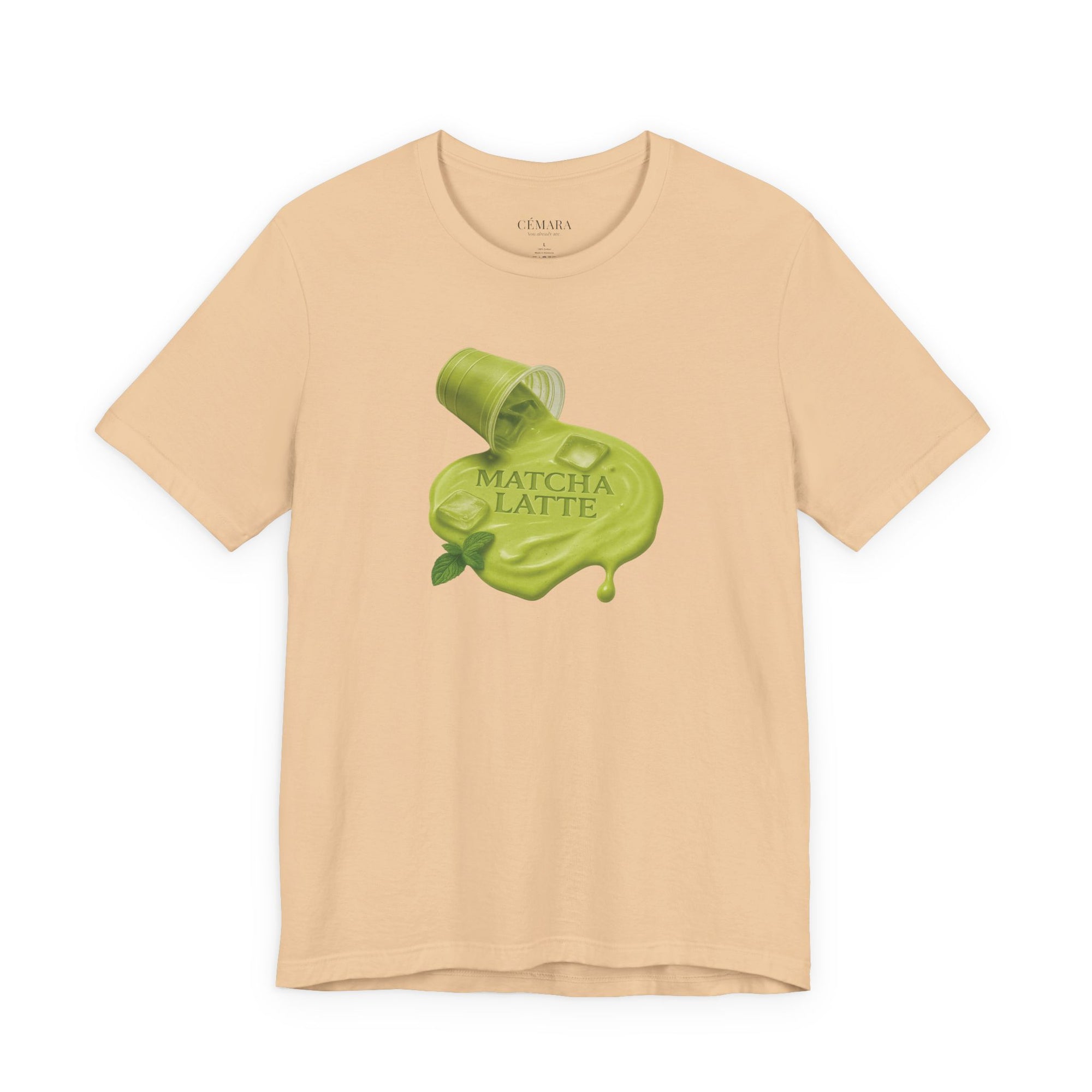CÉMARA Matcha Latte T-Shirt Damen Sandgrau – Dezentes Statement-Shirt mit grünem Matcha-Print für bewusste Looks