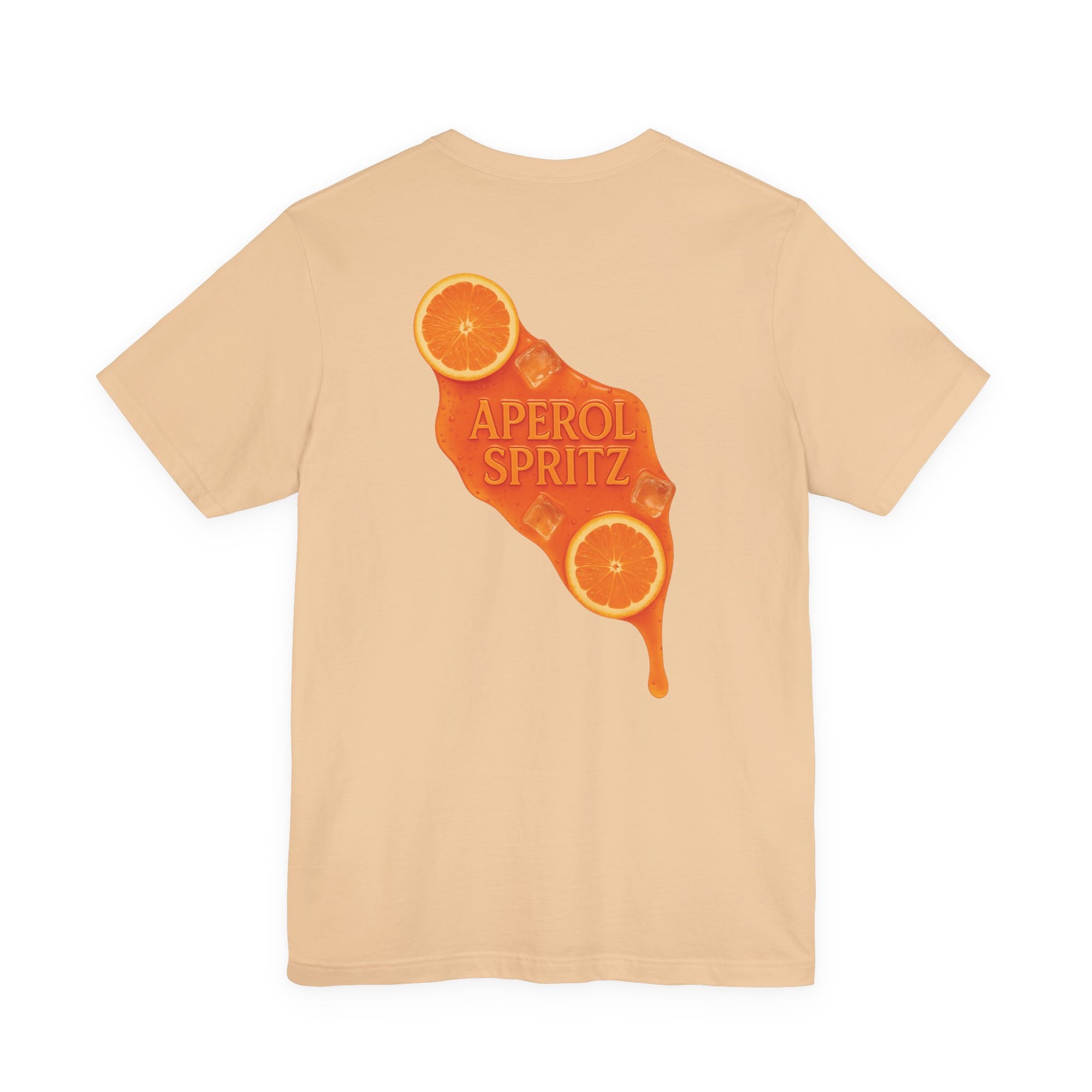 Rückseite des sandgrauen Shirts mit flüssigem Orangemotiv – ästhetischer Drink-Print