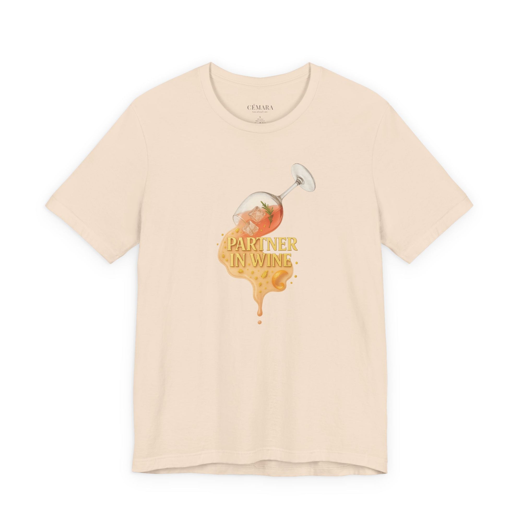 Feminines Shirt in Rosé mit Weinglas Print & goldener Typo – ideal für Wine Lover Outfits